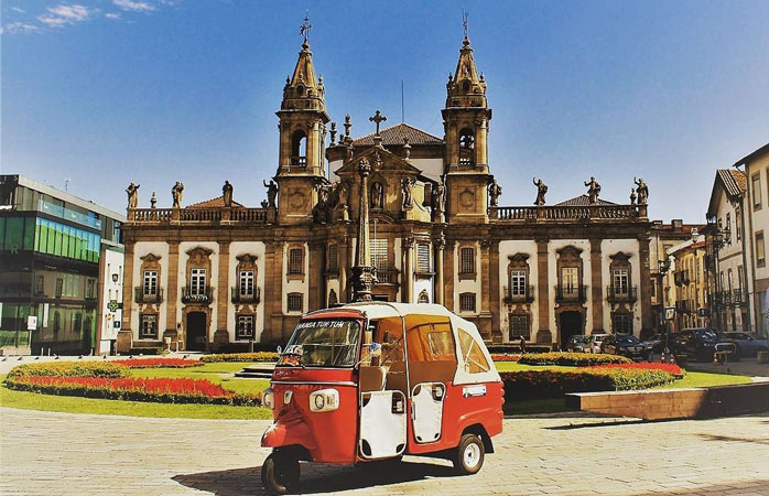 Braga er fylt til randen med vakker arkitektur, som kirken Igreja de São Marcos med sin barokke stil 